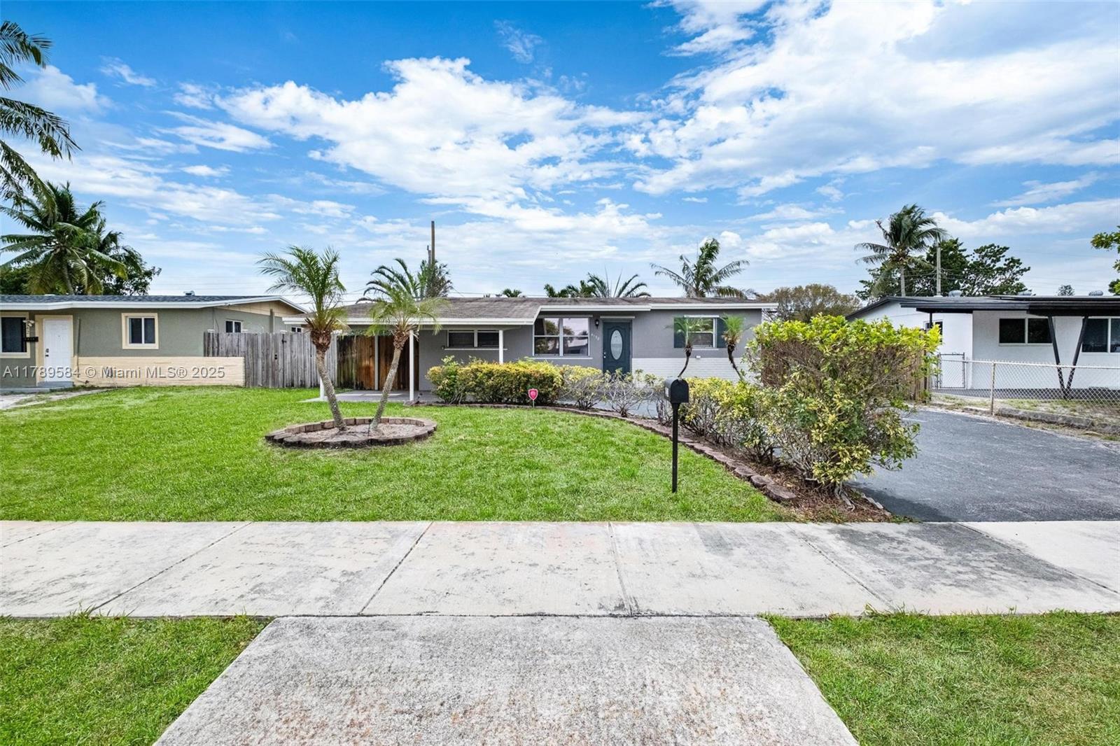 TWIN LAKES HOMES SEC 4 - Residential