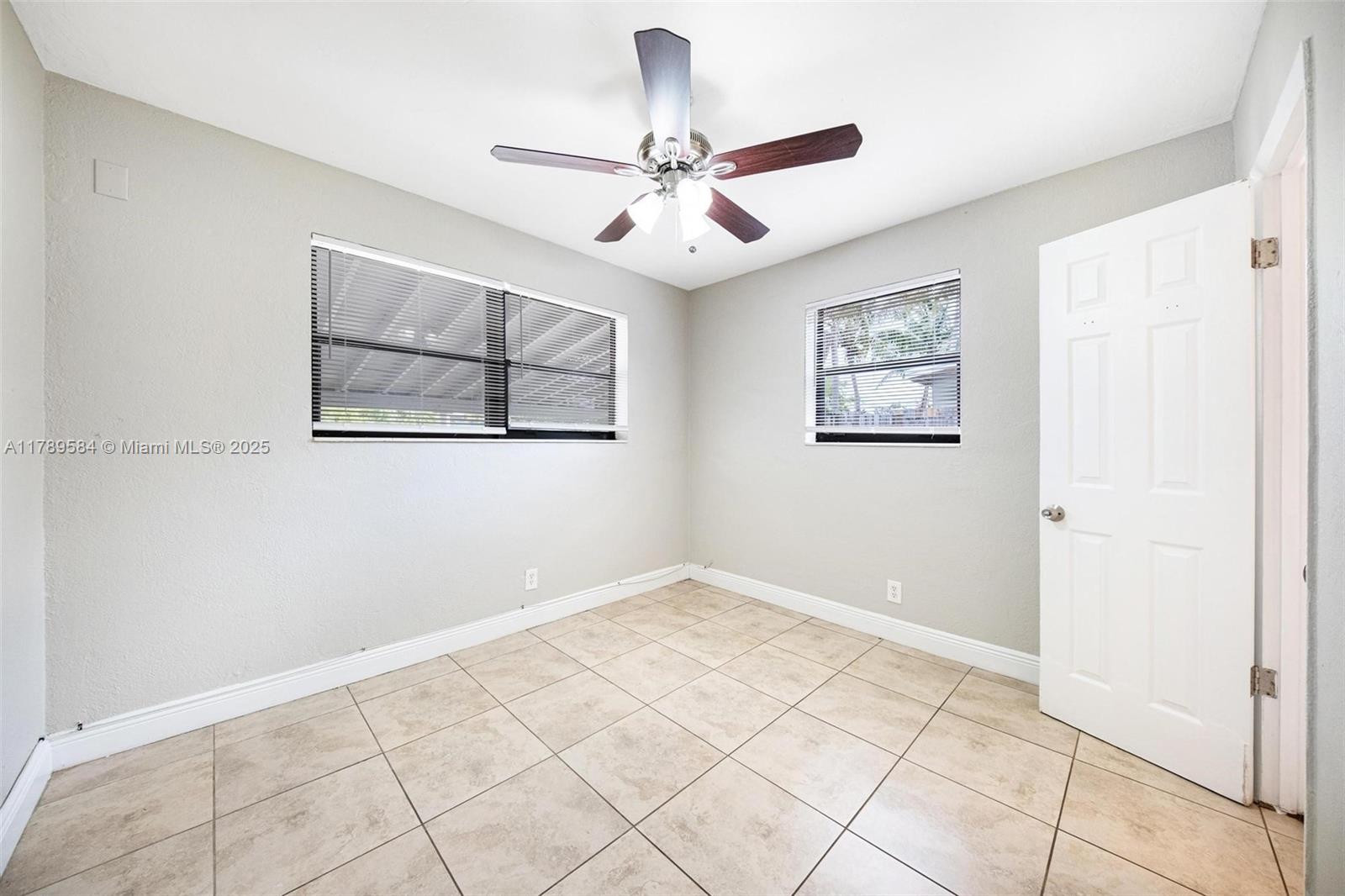 TWIN LAKES HOMES SEC 4 - Residential