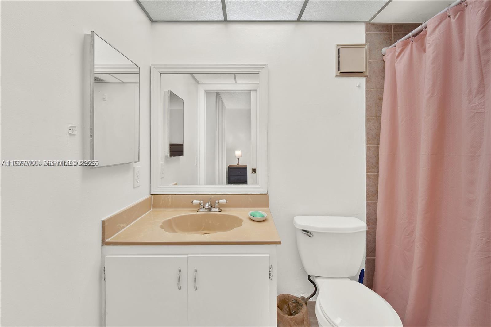 HORIZONS WEST CONDO #10 - Residential