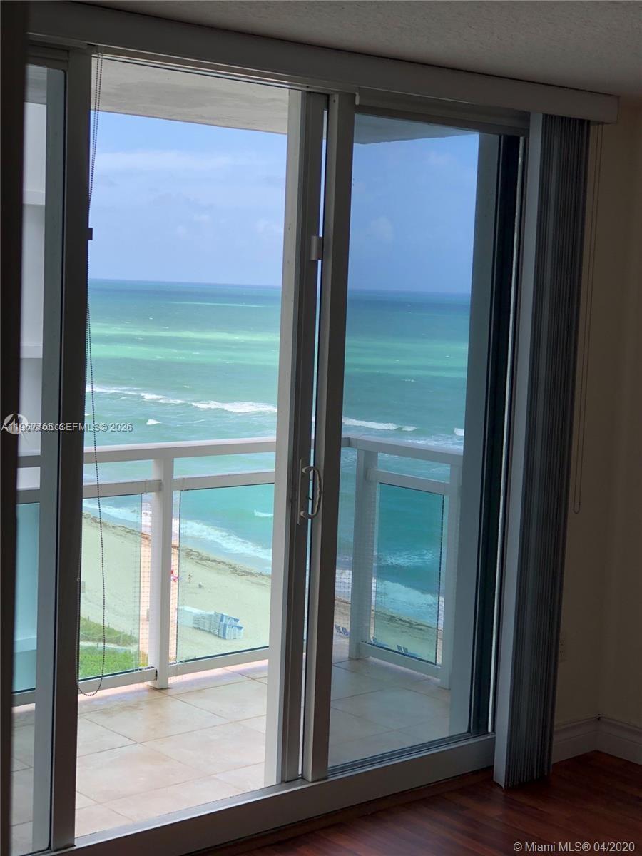 6917 Collins Ave 1204