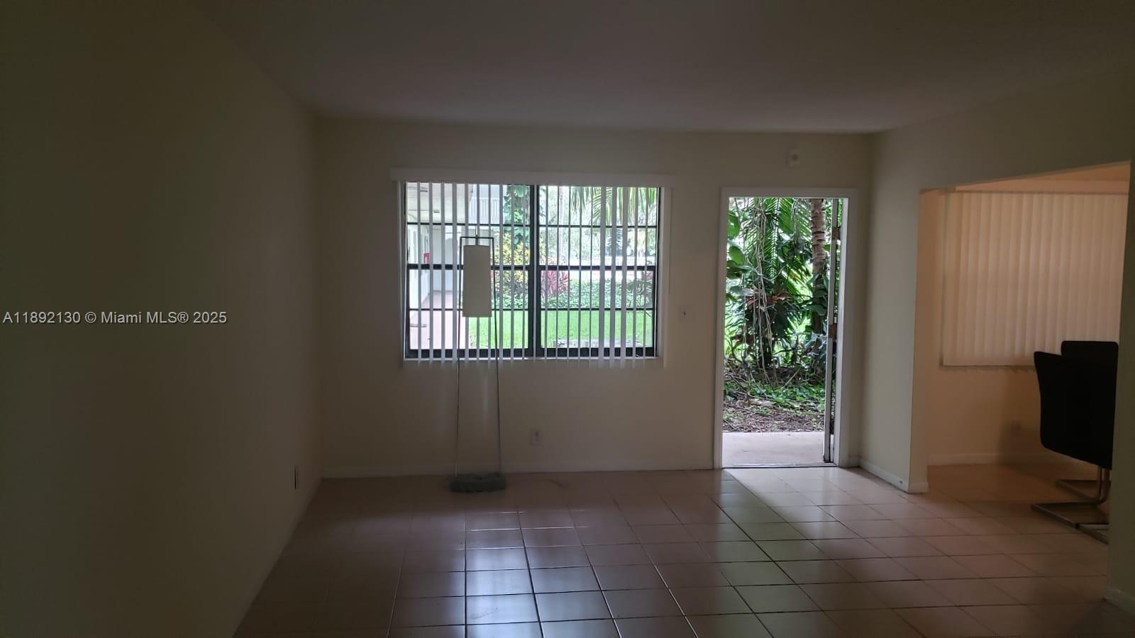 PALM VILLAGE CLUB CONDO - Residential Lease
