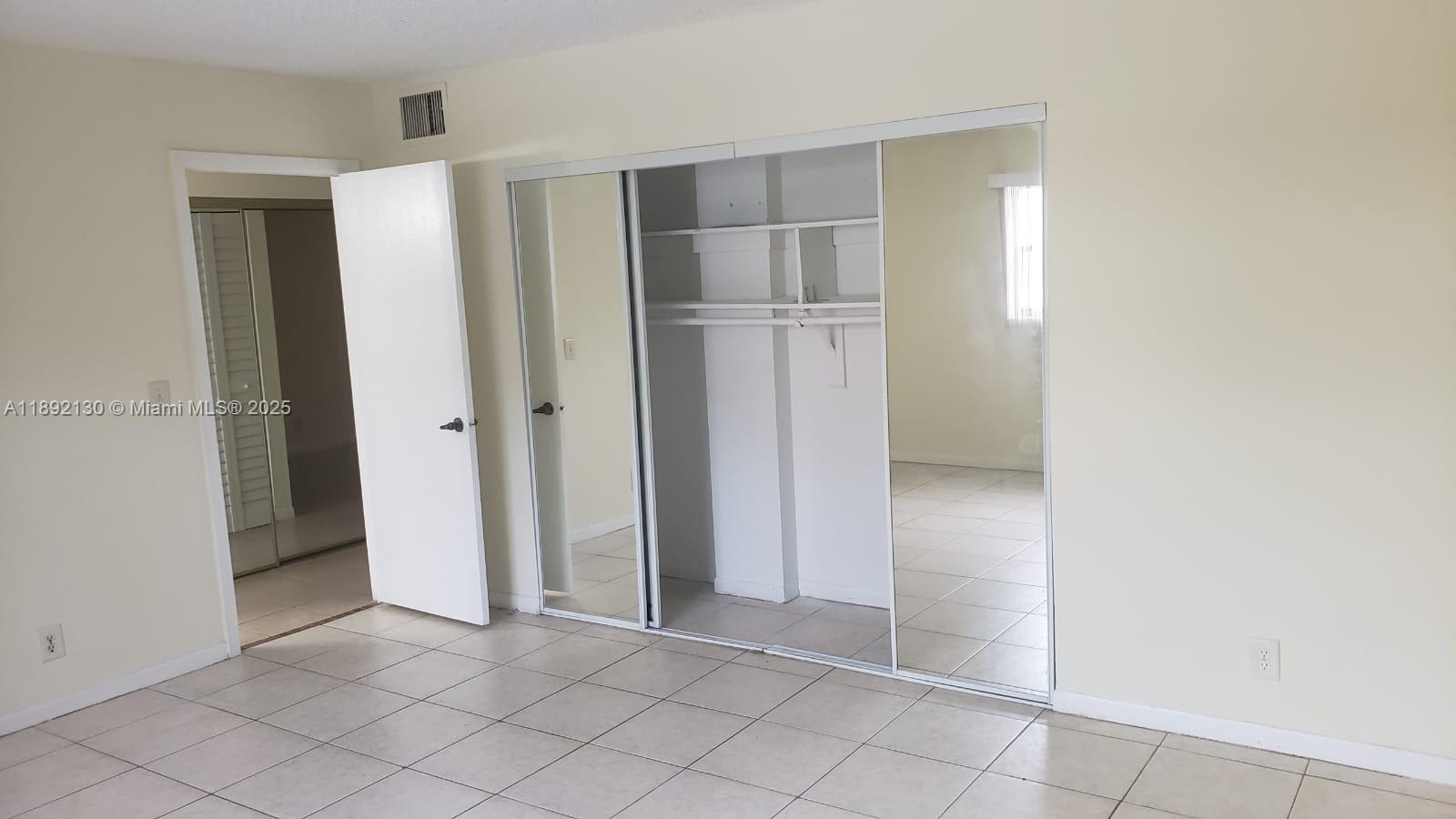 PALM VILLAGE CLUB CONDO - Residential Lease