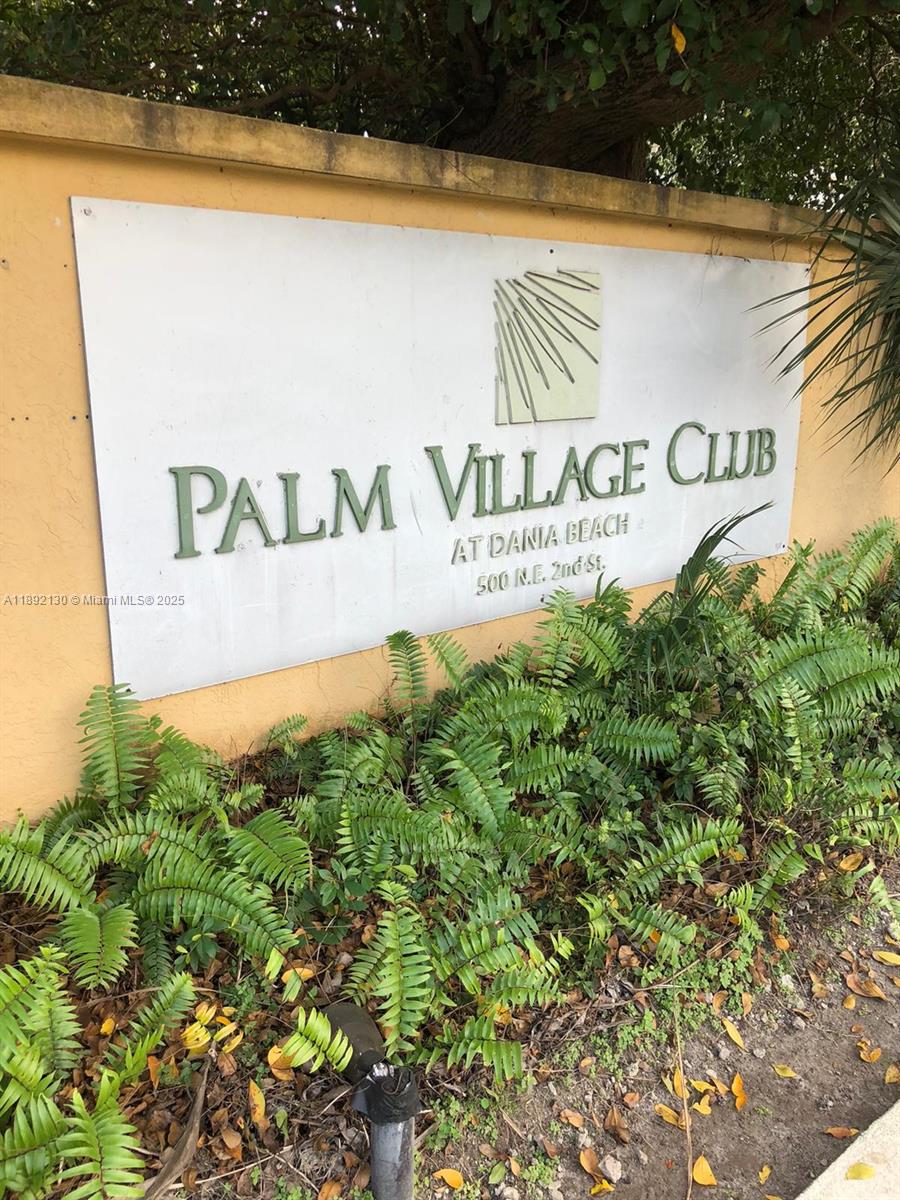 PALM VILLAGE CLUB CONDO - Residential Lease