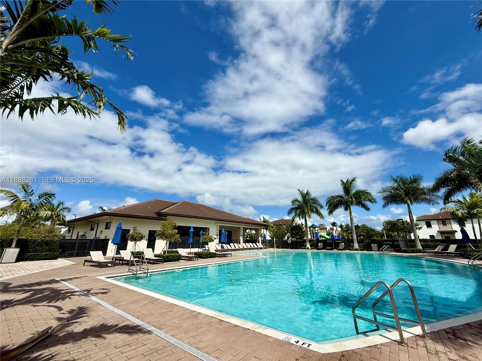 VIA VENTURA NEIGHBORHOOD - Residential