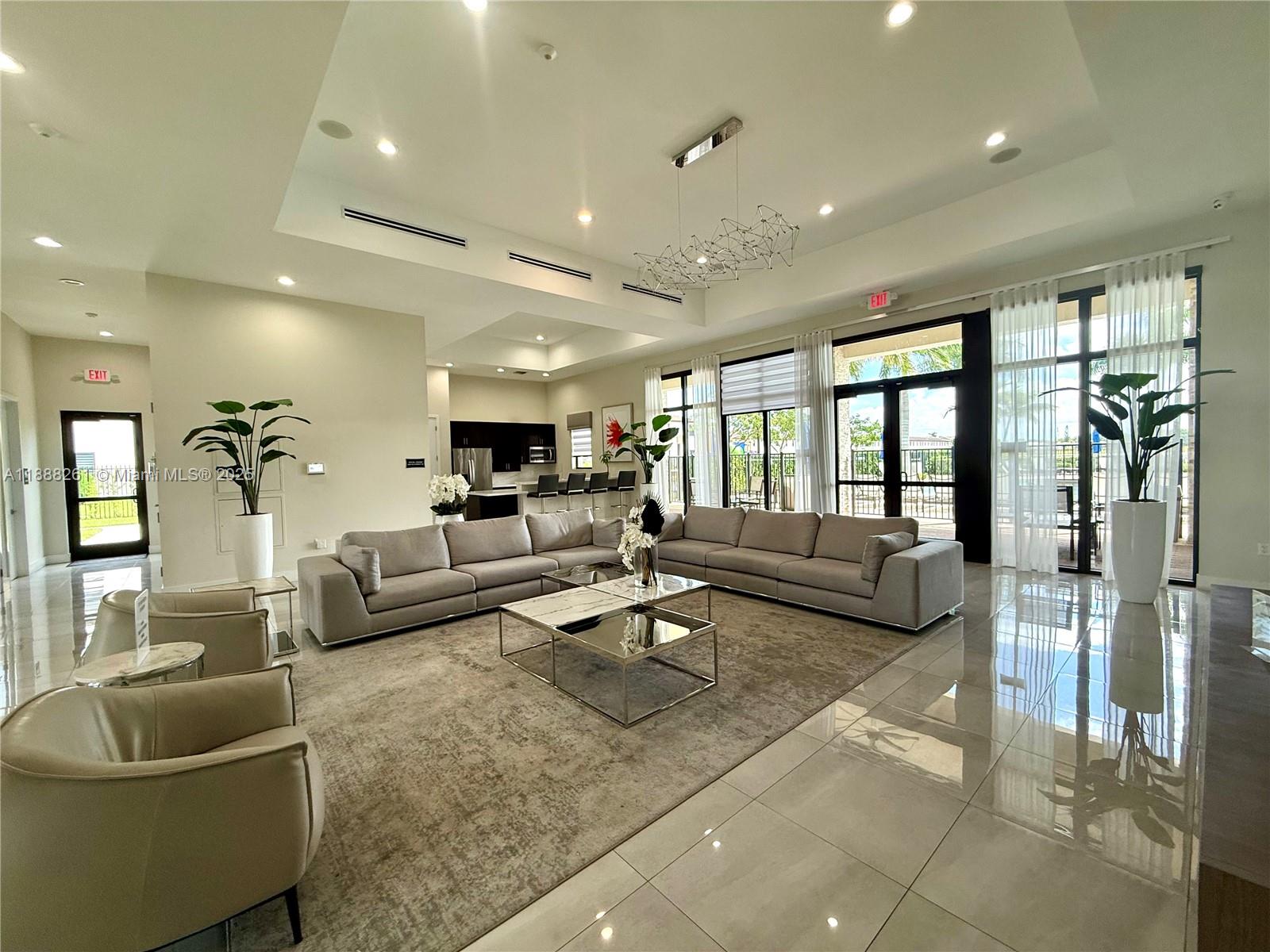 VIA VENTURA NEIGHBORHOOD - Residential