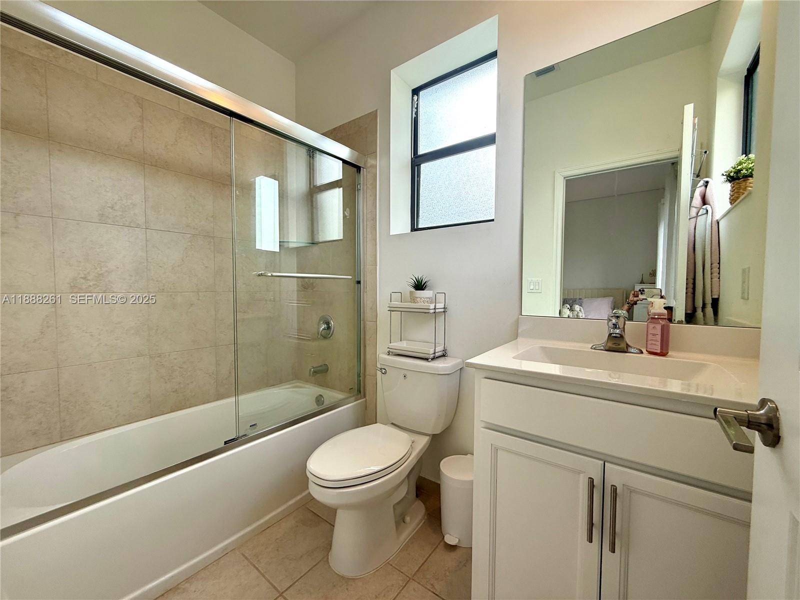 VIA VENTURA NEIGHBORHOOD - Residential