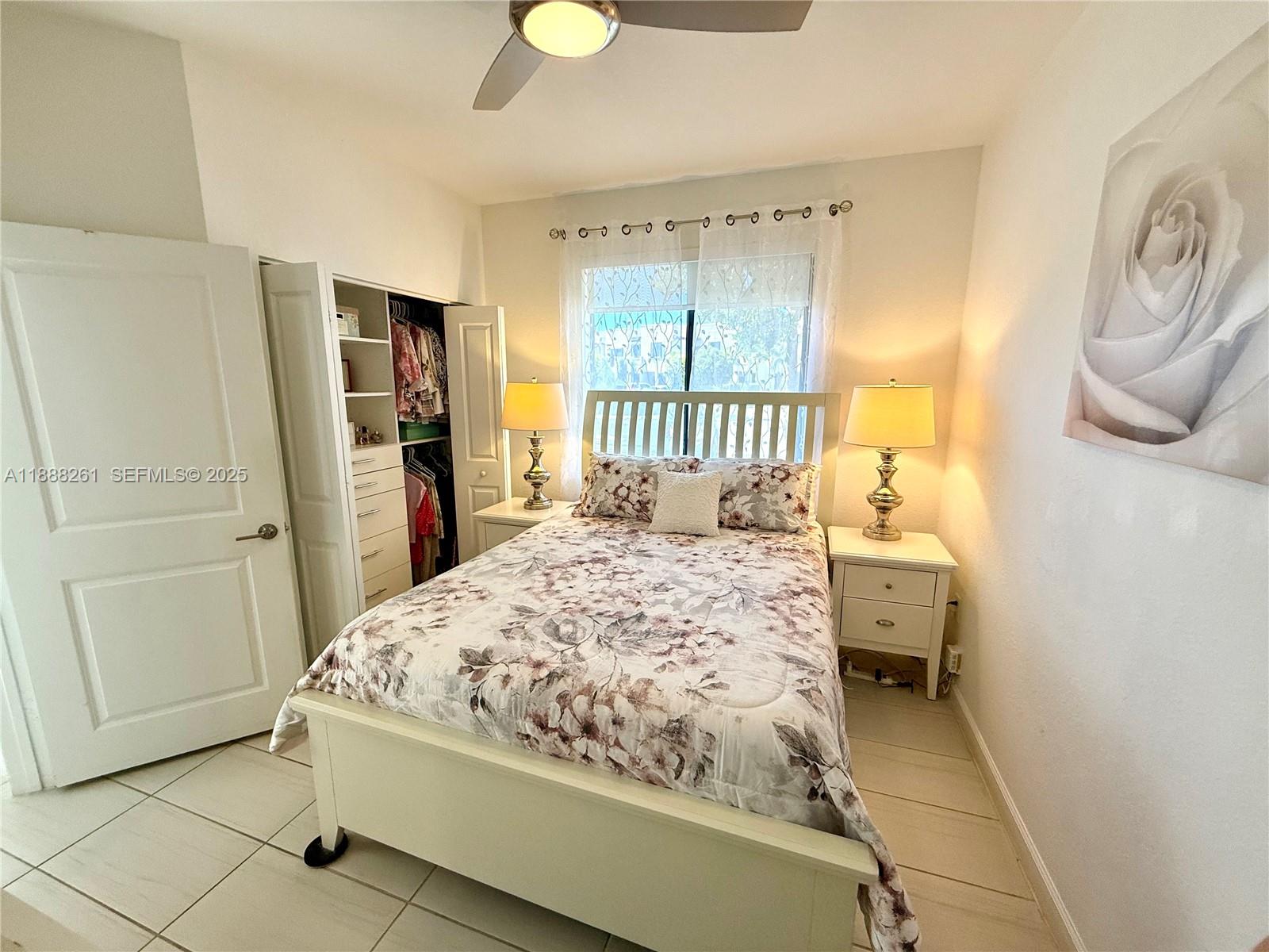 VIA VENTURA NEIGHBORHOOD - Residential