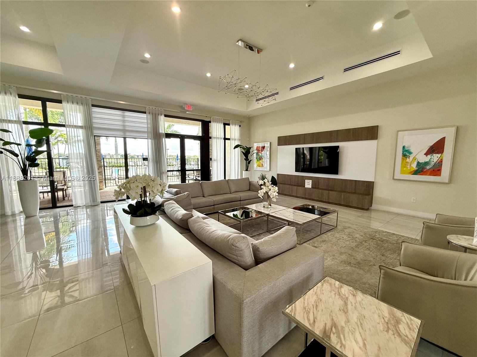 VIA VENTURA NEIGHBORHOOD - Residential