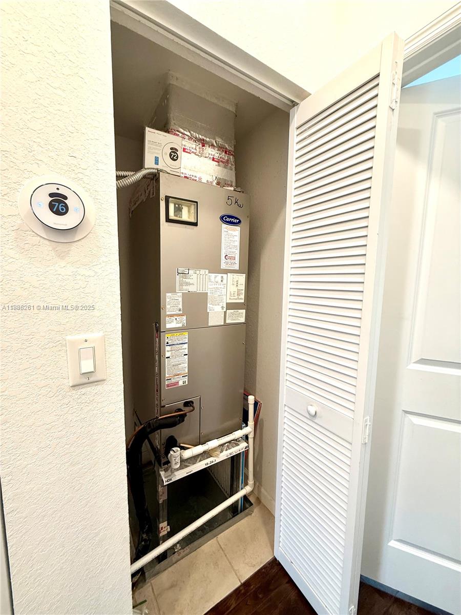 VIA VENTURA NEIGHBORHOOD - Residential