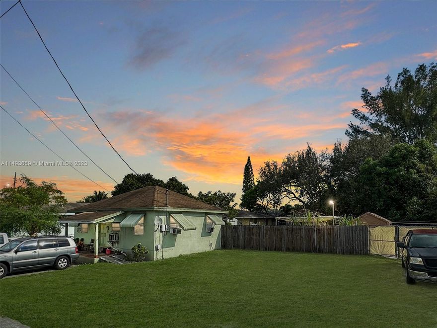 Handyman Special.  Sale includes second vacant lot behind home.  Total lot size is 9,118.  Great location just minutes to Aventura mall, beaches or Downtown Hollywood.