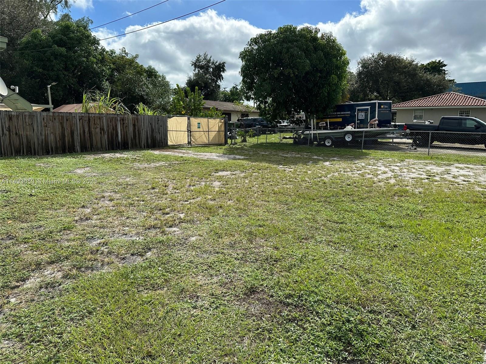 LINCOLN PARK REPLAT - Residential
