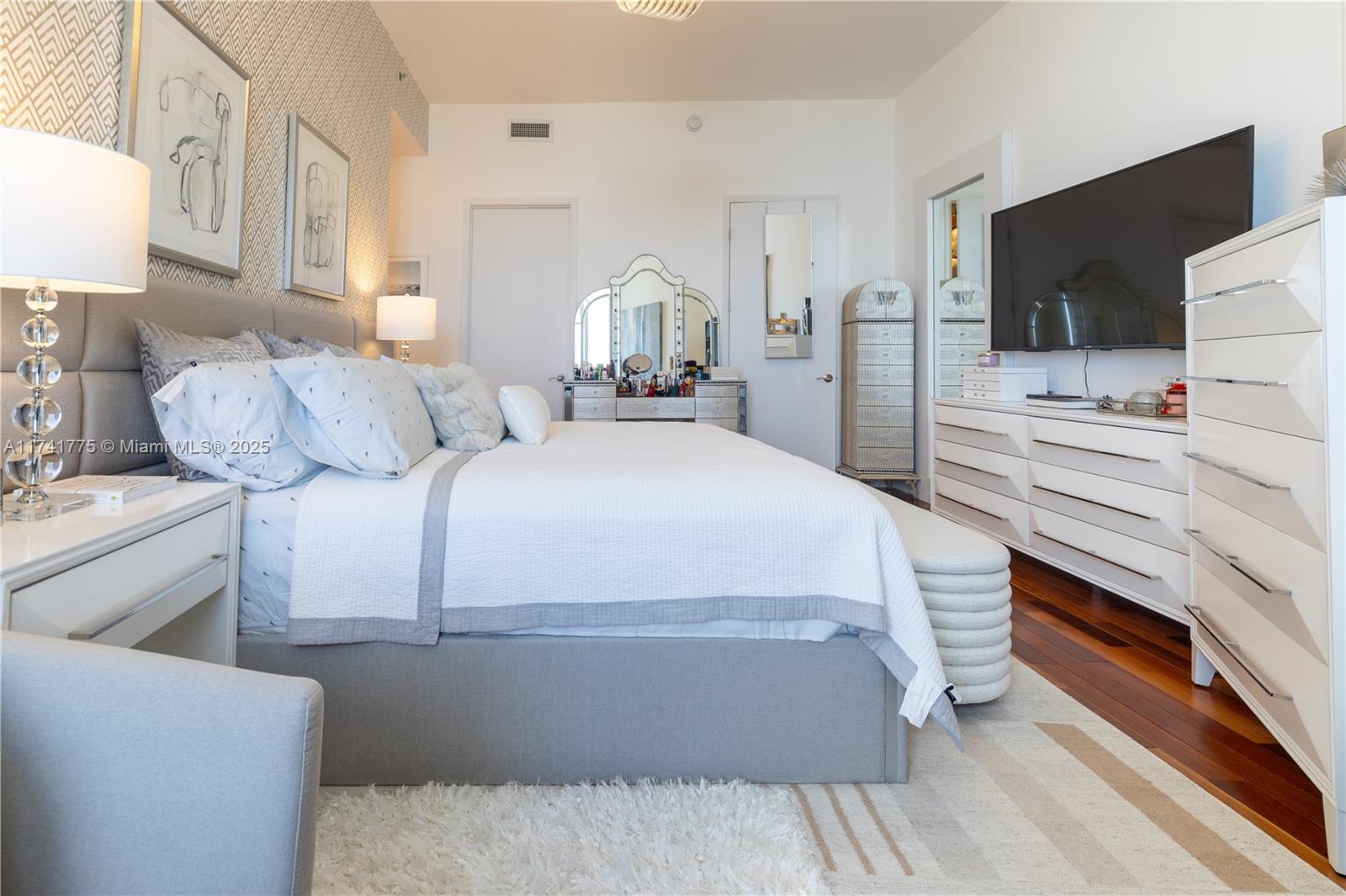 TDR TOWER I CONDO - Residential