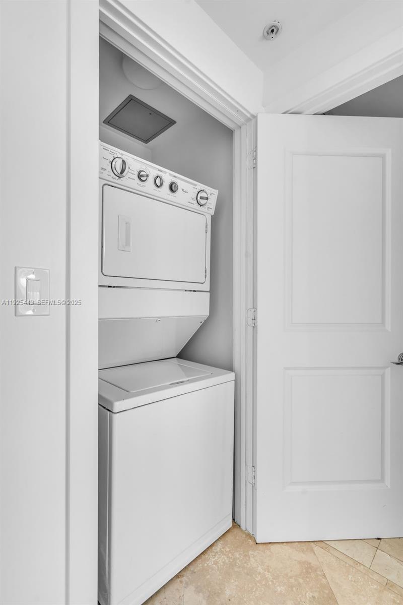 STRADA 315 CONDO - Residential