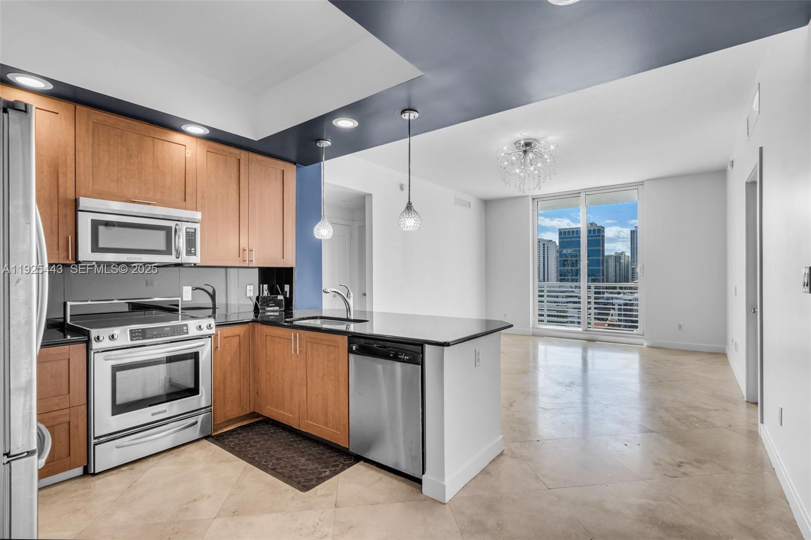 STRADA 315 CONDO - Residential