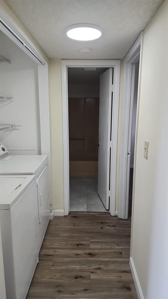 LAKESHORE AT UNIVERSITY P - Residential Lease