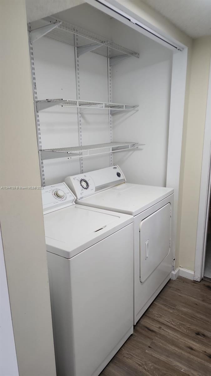 LAKESHORE AT UNIVERSITY P - Residential Lease