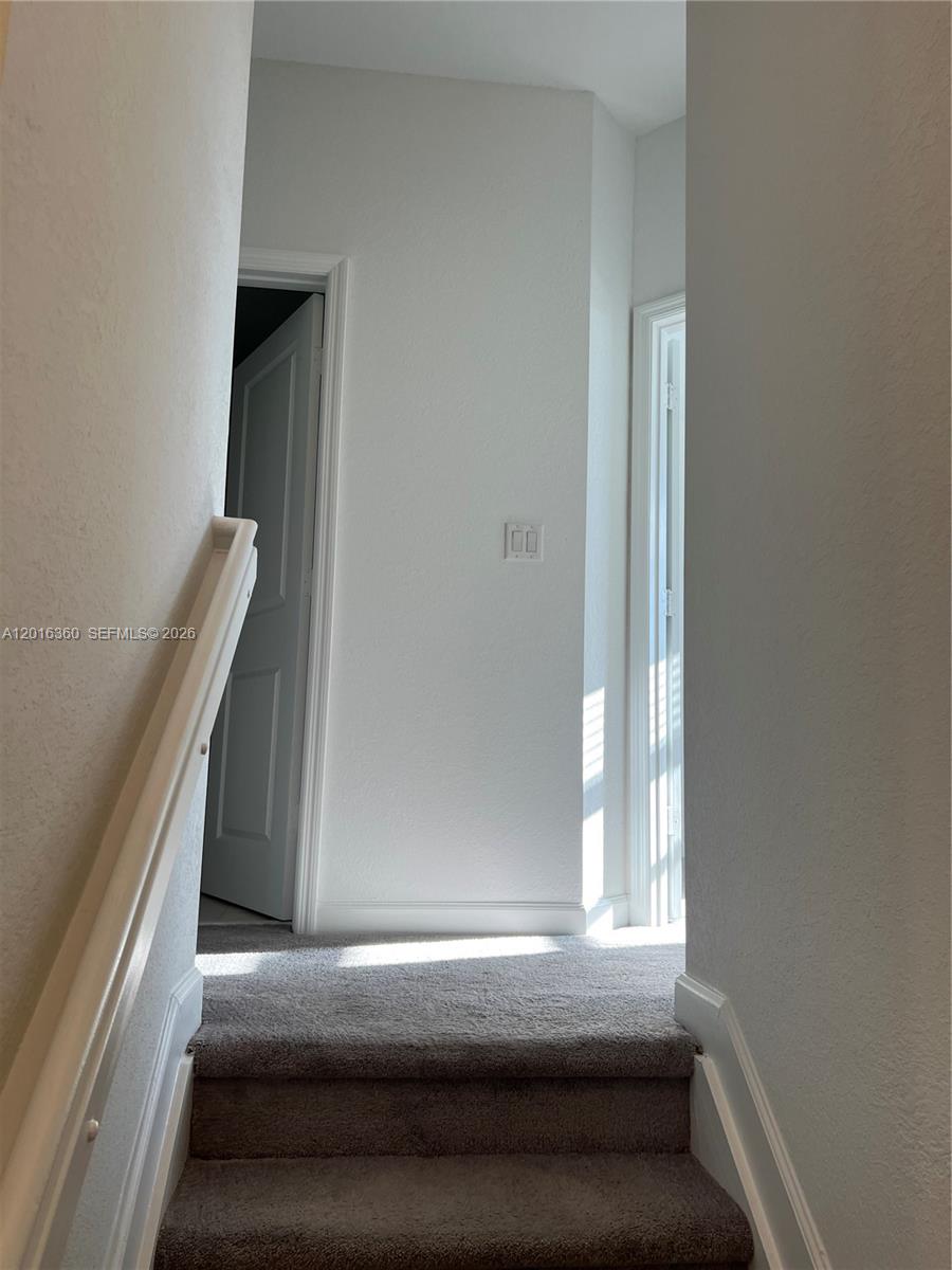HOMESTEAD PARK OF COMMERC - Residential Lease