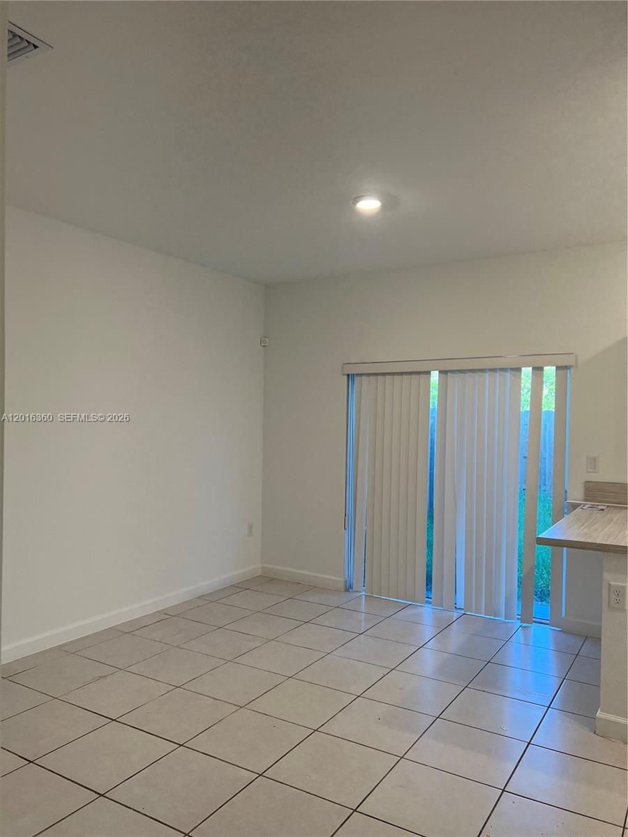 HOMESTEAD PARK OF COMMERC - Residential Lease
