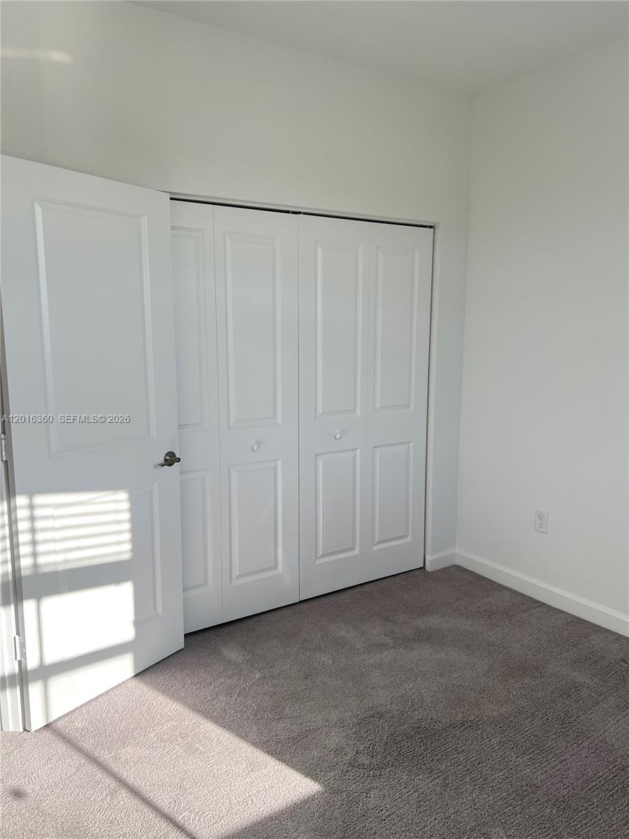 HOMESTEAD PARK OF COMMERC - Residential Lease