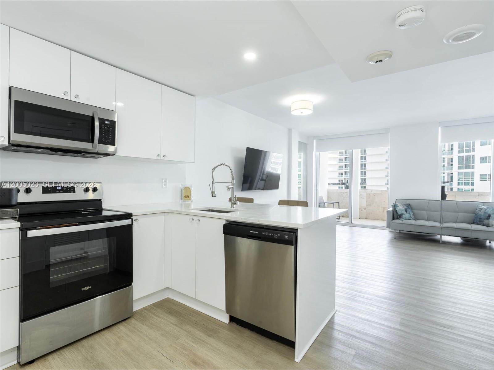 HARBOUR HOUSE - Residential