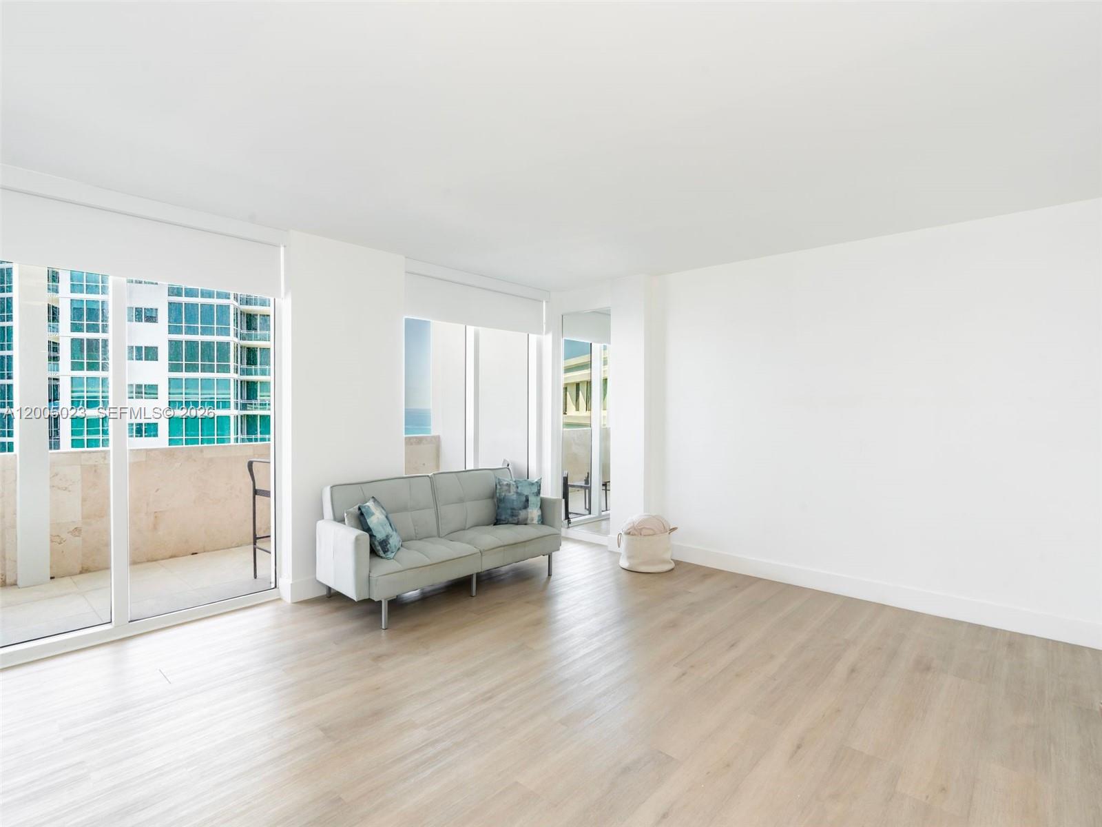 HARBOUR HOUSE - Residential
