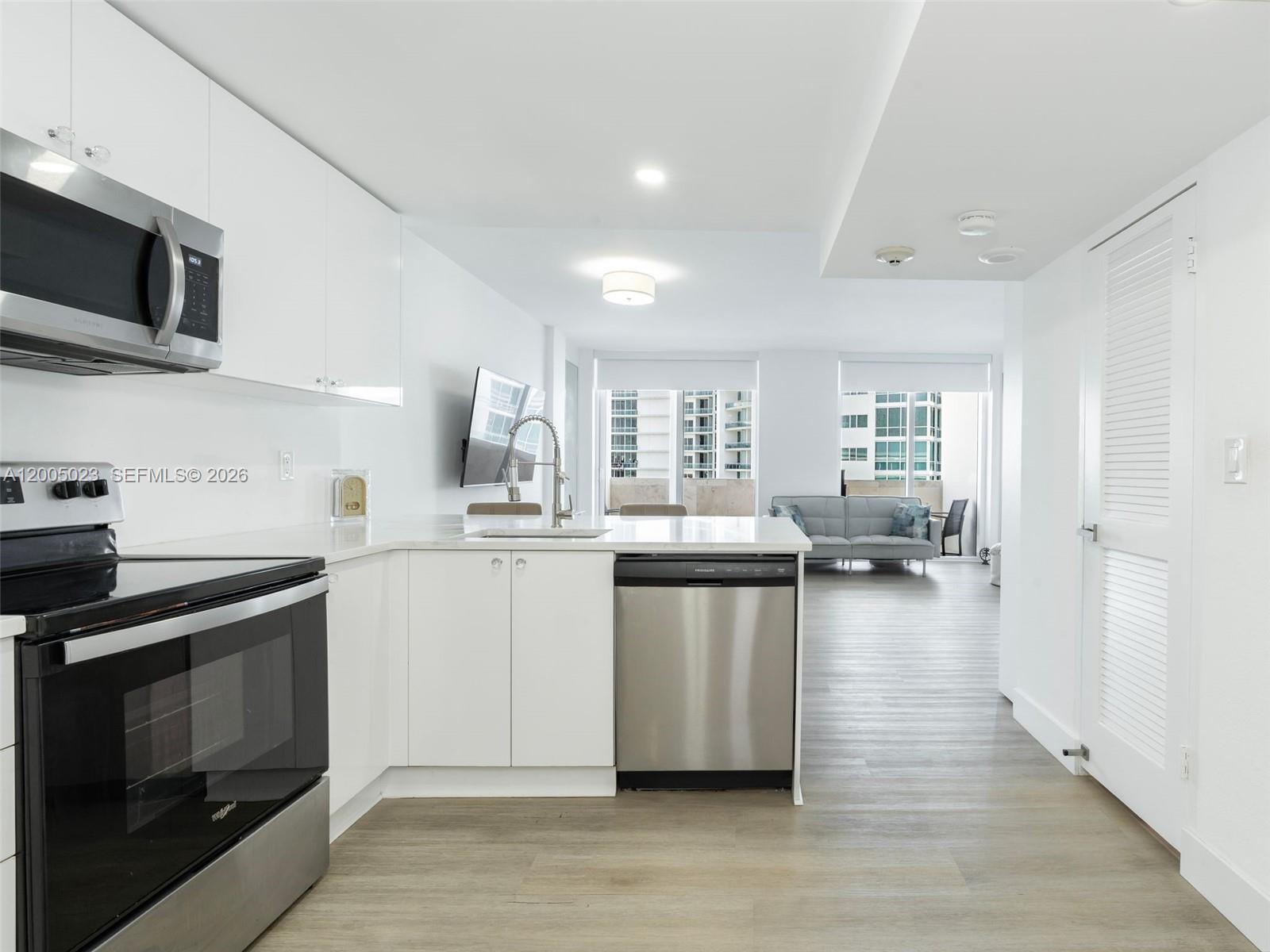 HARBOUR HOUSE - Residential