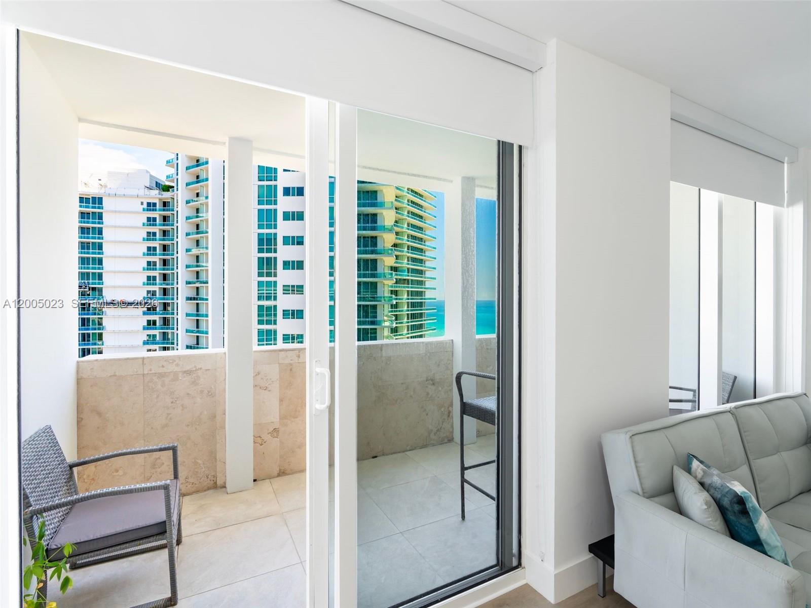 HARBOUR HOUSE - Residential
