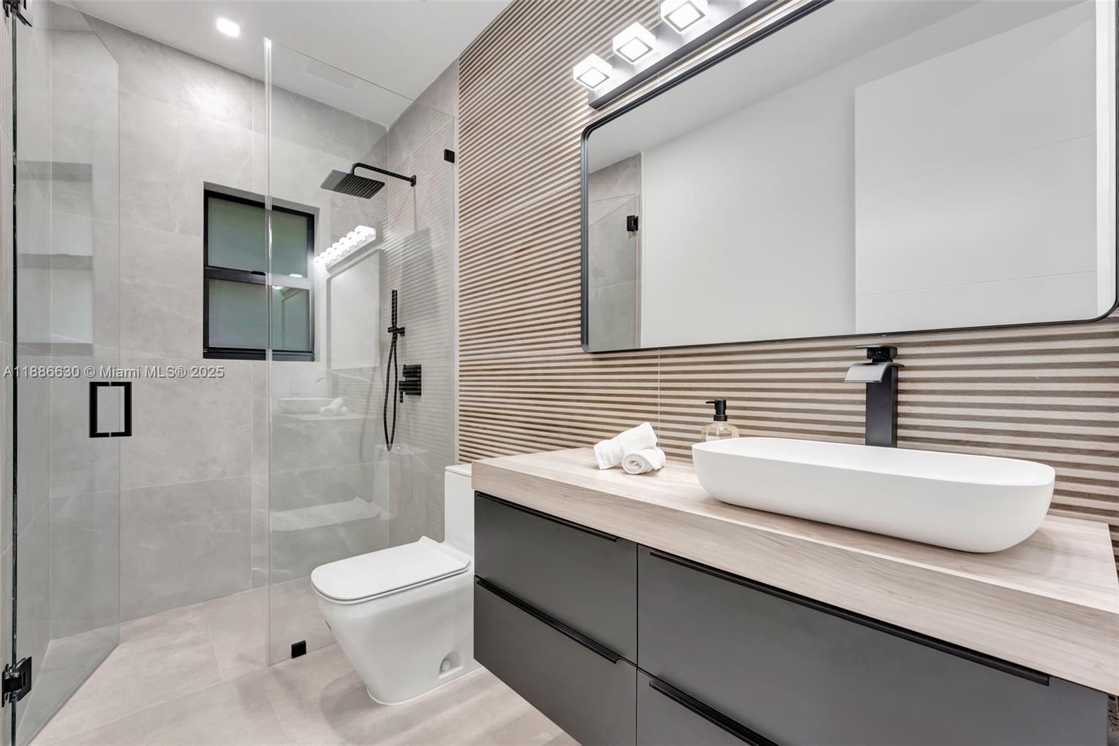 AMD PL GRIFFING BISCAYNE - Residential