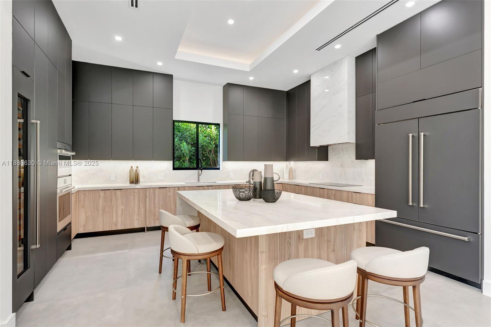 AMD PL GRIFFING BISCAYNE - Residential