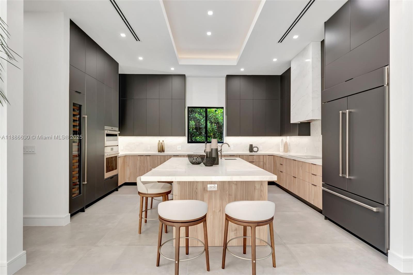 AMD PL GRIFFING BISCAYNE - Residential