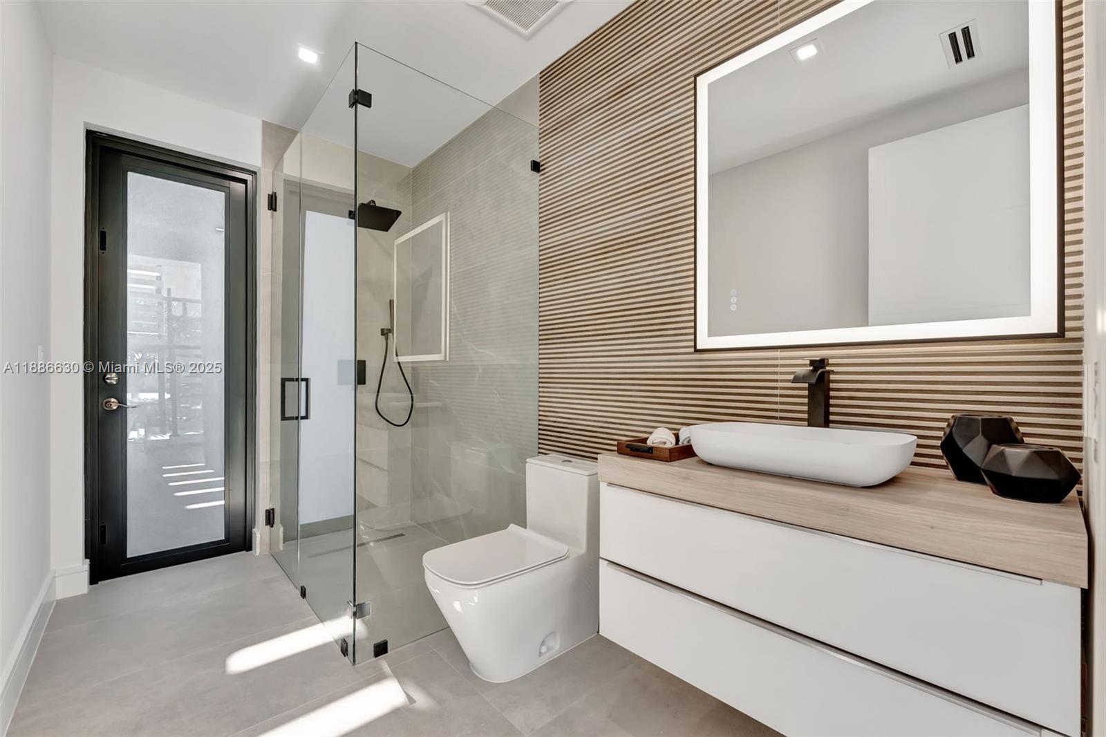 AMD PL GRIFFING BISCAYNE - Residential