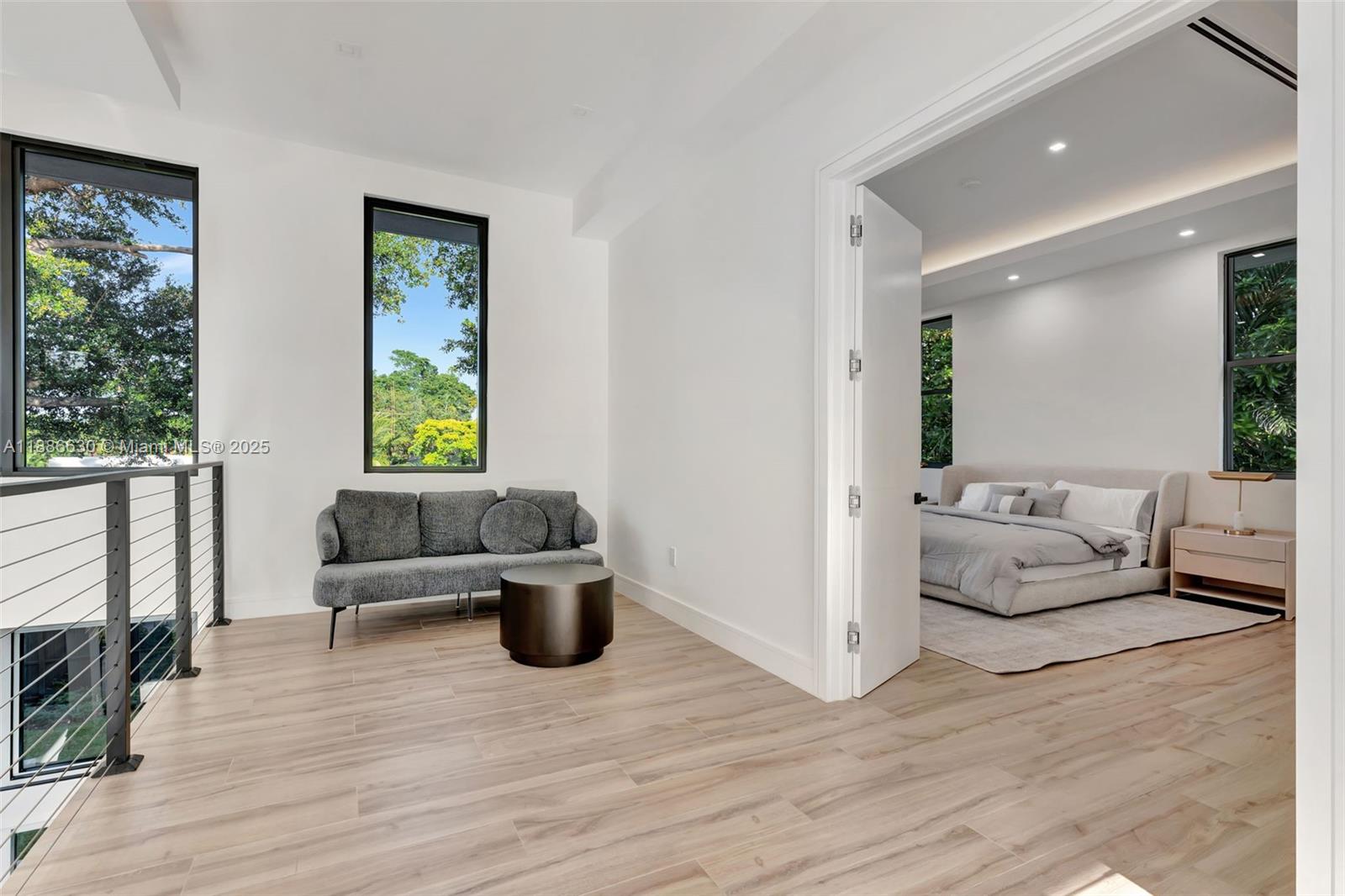 AMD PL GRIFFING BISCAYNE - Residential