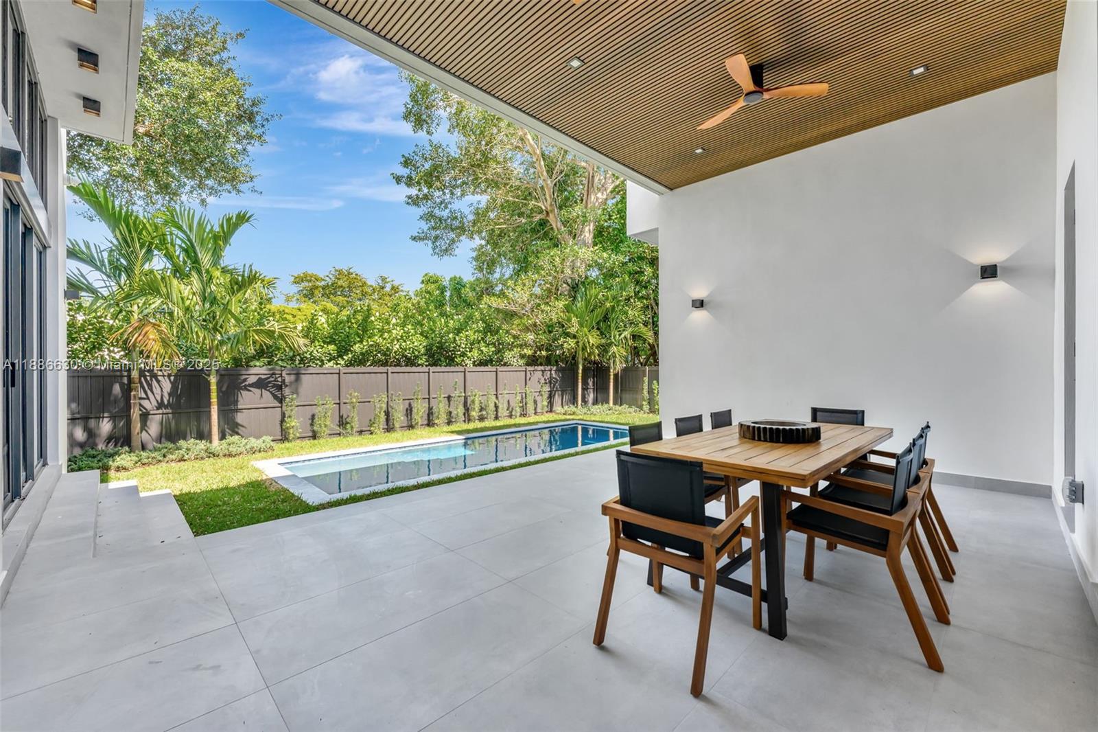 AMD PL GRIFFING BISCAYNE - Residential