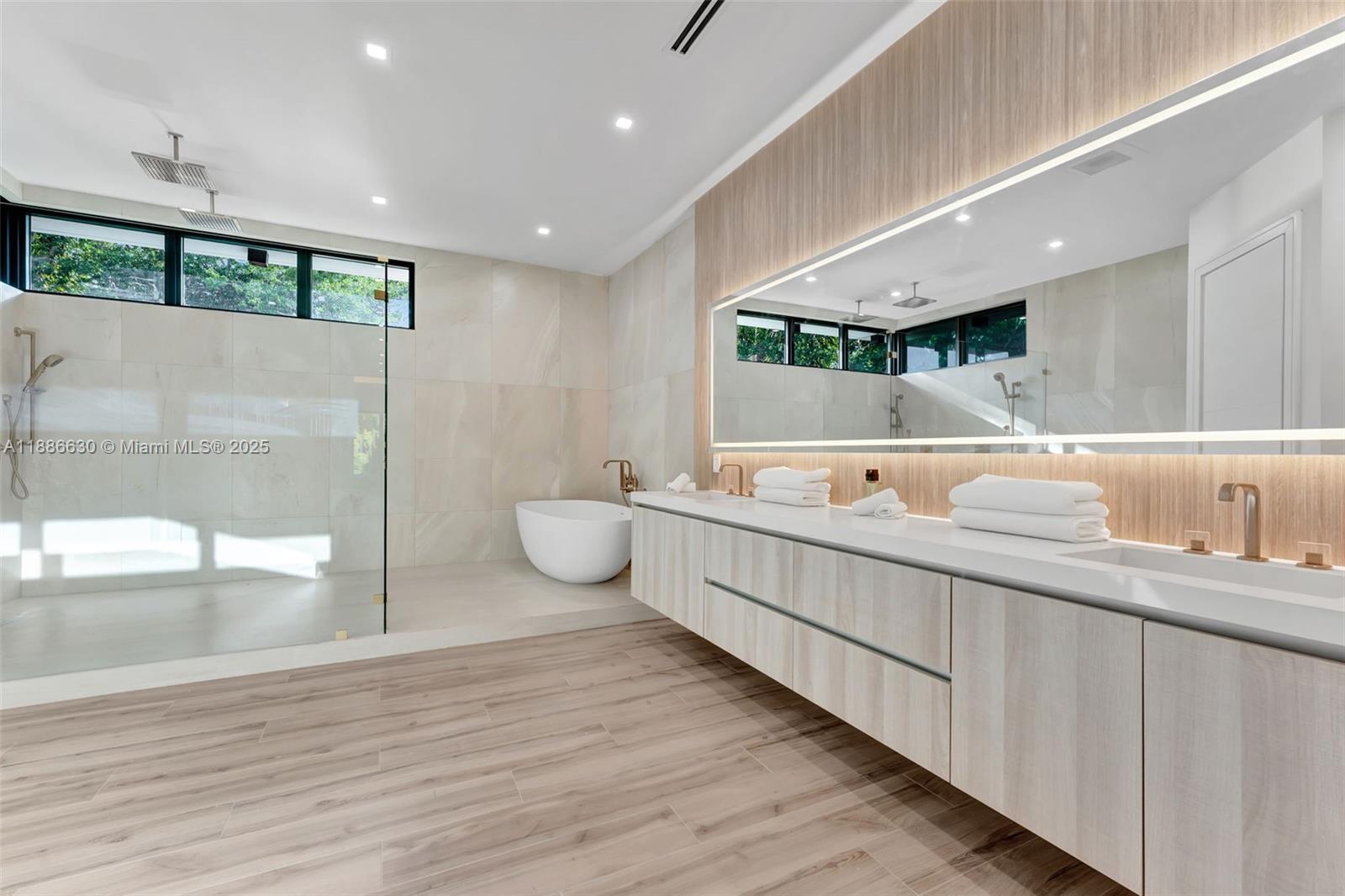 AMD PL GRIFFING BISCAYNE - Residential