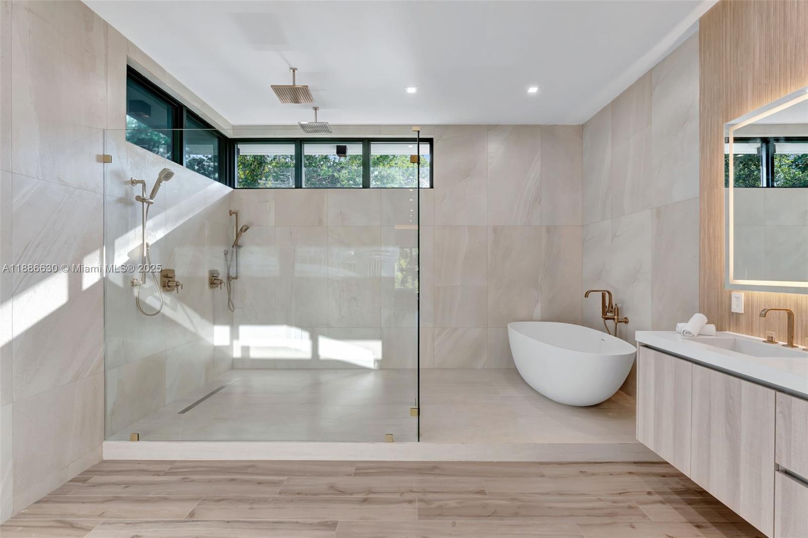 AMD PL GRIFFING BISCAYNE - Residential