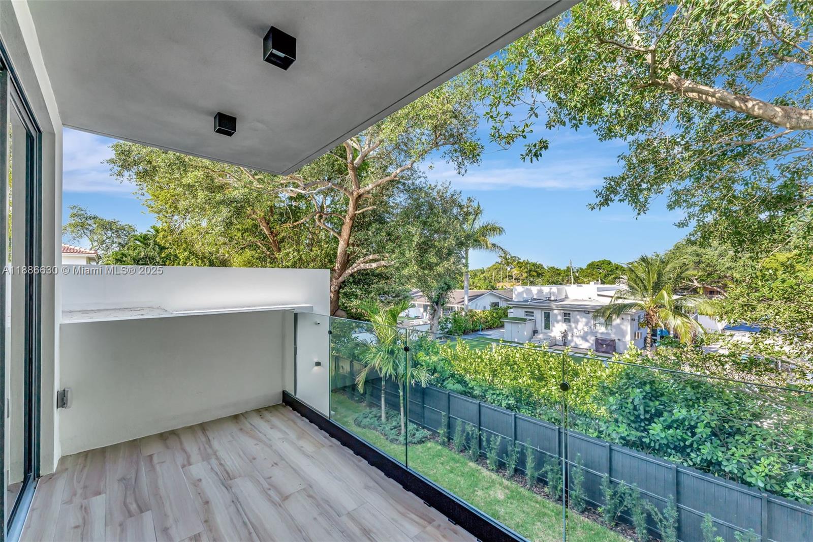 AMD PL GRIFFING BISCAYNE - Residential