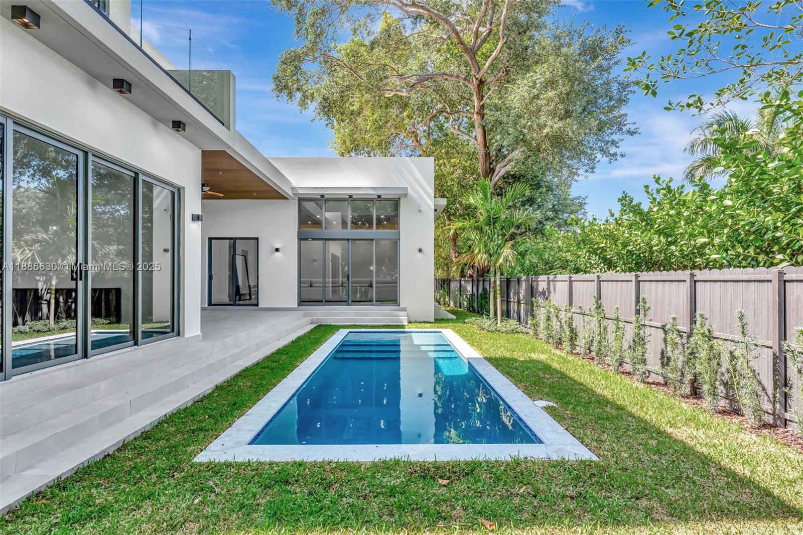 AMD PL GRIFFING BISCAYNE - Residential