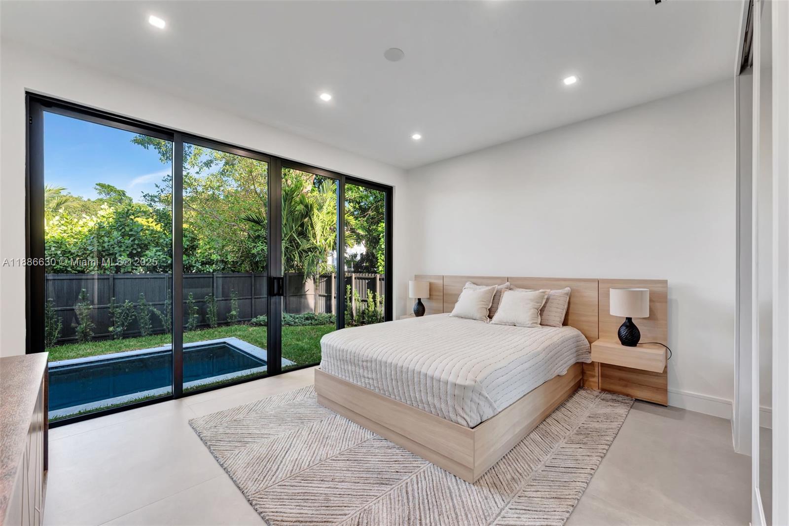 AMD PL GRIFFING BISCAYNE - Residential