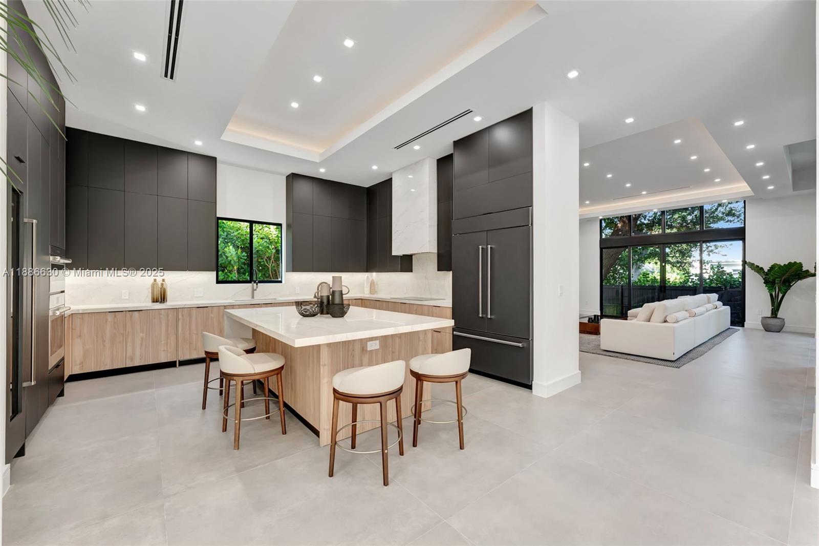 AMD PL GRIFFING BISCAYNE - Residential