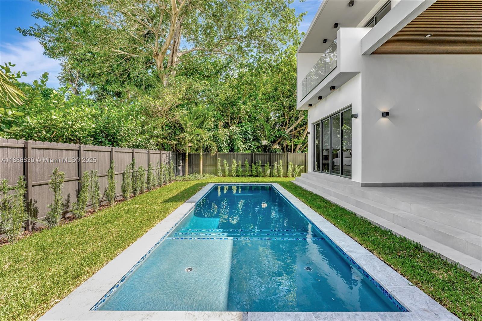 AMD PL GRIFFING BISCAYNE - Residential