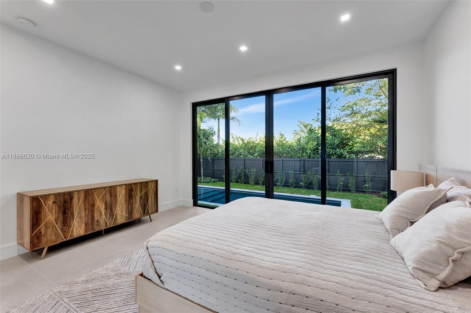 AMD PL GRIFFING BISCAYNE - Residential