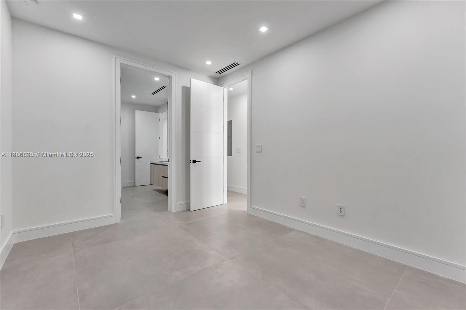 AMD PL GRIFFING BISCAYNE - Residential