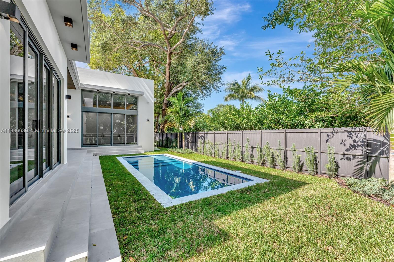 AMD PL GRIFFING BISCAYNE - Residential