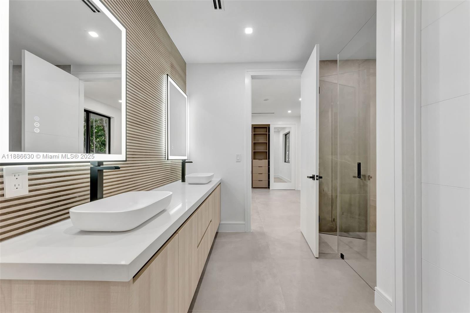 AMD PL GRIFFING BISCAYNE - Residential