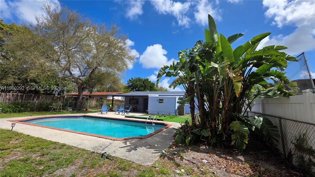 Photo of 2100 N 62nd Ave, Hollywood, FL 33024 (MLS # A11980292)