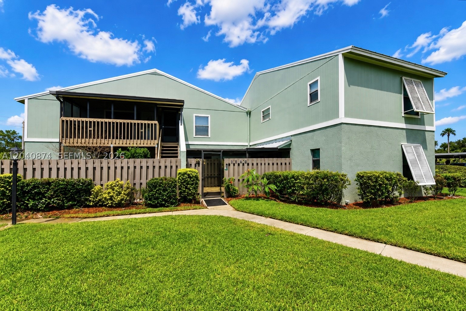 Photo 1 of 26 — 1188 Breezy Way 6D, Sebastian, FL 32958