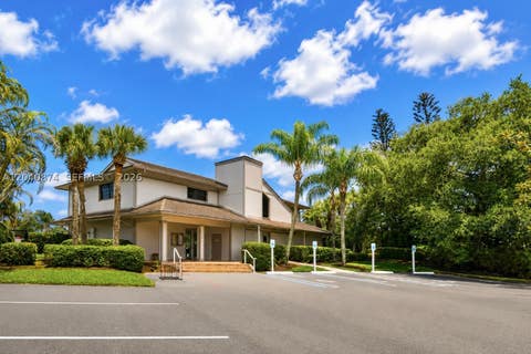 Tiny photo for 1188 Breezy Way #6D, Sebastian, FL 32958 (MLS # A12040874)