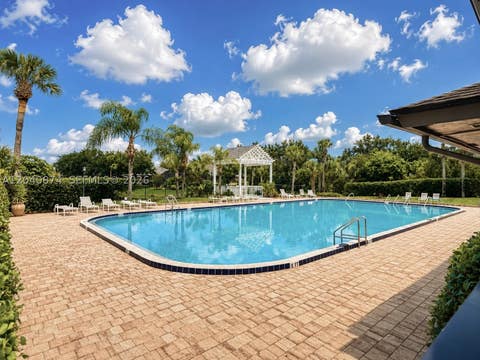 Tiny photo for 1188 Breezy Way #6D, Sebastian, FL 32958 (MLS # A12040874)