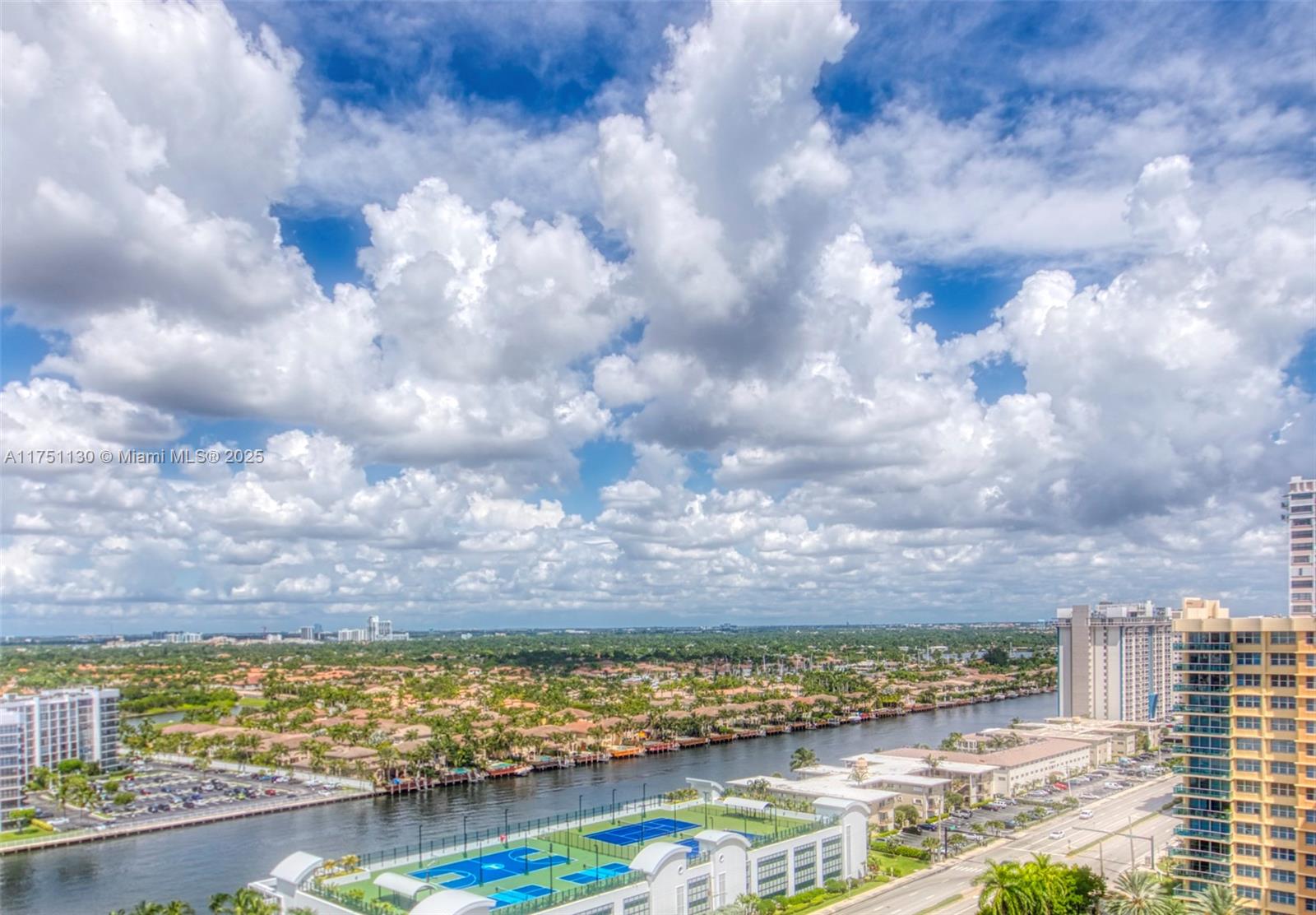 AQUARIUS CONDO - Residential