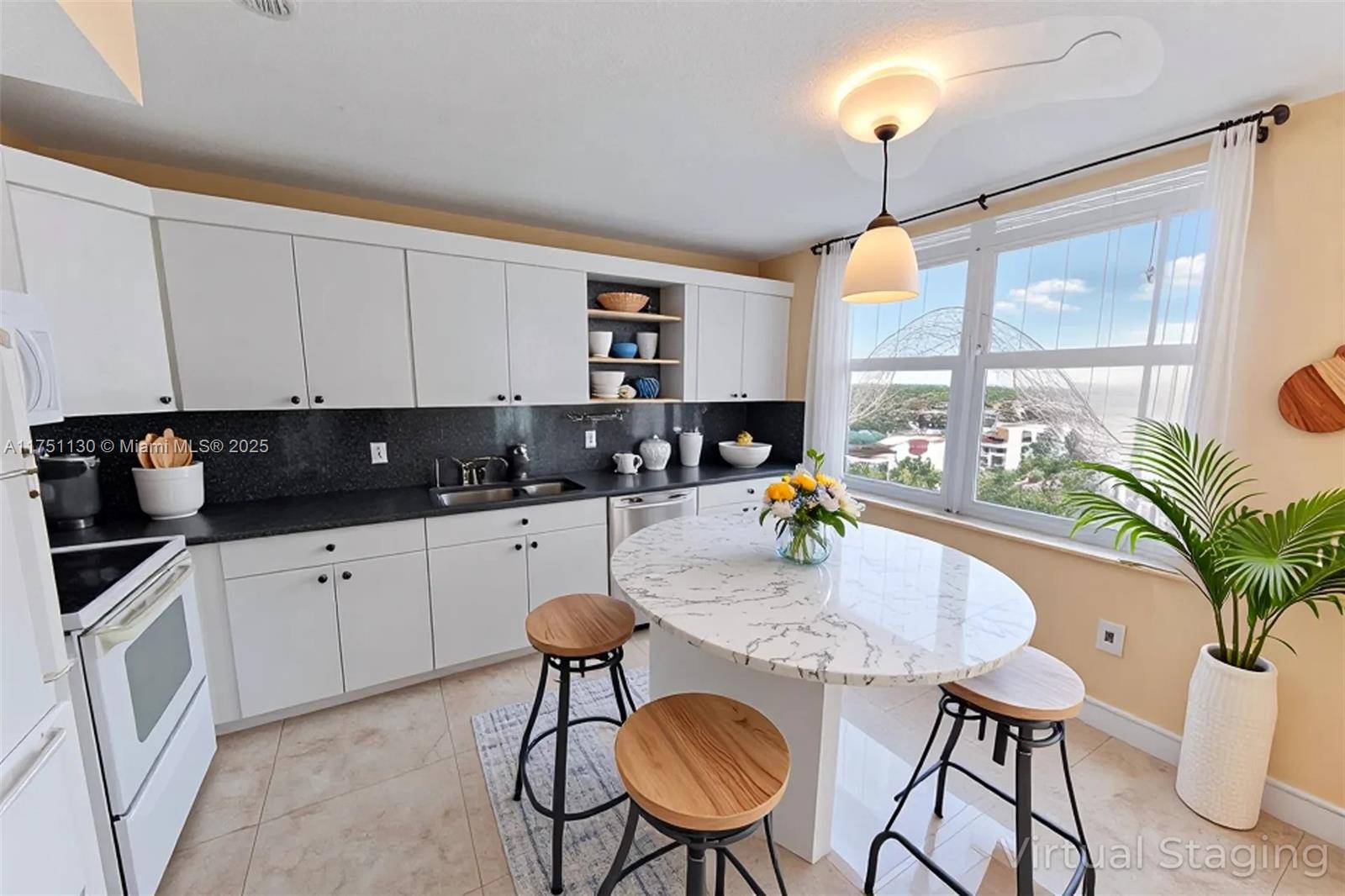 AQUARIUS CONDO - Residential